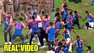 Rohit Sharma Virat Kohli Hardik and Indian Players dancing at Wankhede Ground during celebration