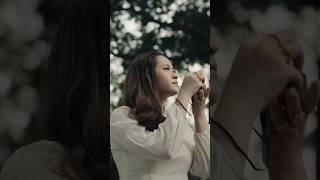 Music Video “Jika Nanti” sudah tayang di kanal youtube ‘Raissa Anggiani’ yaa