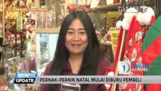 Aneka Pernak-pernik Natal Diburu Pembeli