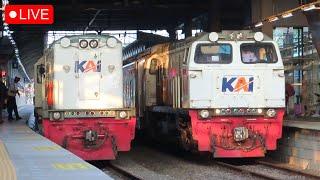  NONTON RAMAINYA KERETA SORE DI STASIUN JATINEGARA JAKARTA  Ada Lokomotif dan KRL Commuter Line