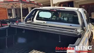 2020 Isuzu D Max tonneau KING® Roll Sports Bar Operation