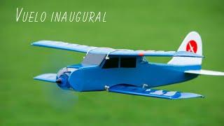 Vuelo inaugural del mini biplano Weekend Wren  Avión RC