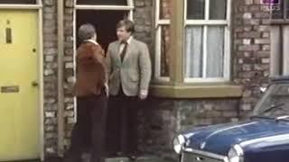 Coronation Street - Roger Nightingale Punches Ken Barlow 12th April 1976