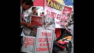 Tahu gejrotTANIEZ Khas Cirebon & Tahu sumedang