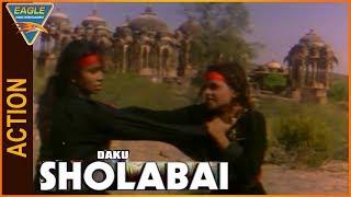 Daaku Sholabai Hindi Movie  Sholabai And Sapna Action Scene  Eagle Entertainment Official