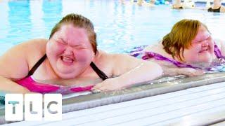 Im A Dolphin Amy and Tammy Go Swimming  1000-lb Sisters