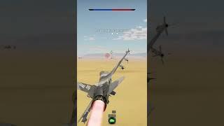 F-16 моменты воздушного боя в War Thunder.