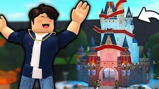 I Visited TOKYO DISNEYLAND in Bloxburg