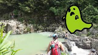 Ngintip cewe cantik mandi di sungai