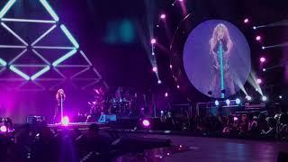 Shakira - Perro Fiel El Dorado World Tour - Live en Barcelona