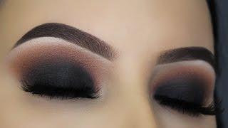 Classic Black Smokey Eye Tutorial