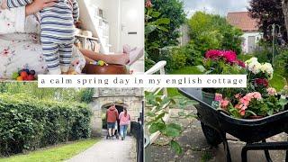 Slow spring day in my English cottage  let’s catch up cottage garden tour sunny walk & pub tea