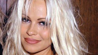 13 Sexy Photos of Pamela Anderson