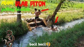 vidio lucu PRANK ULAR PITON Paling abiadab  paling lucu dijamin ngakak funniest snake prank