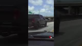 Persecución policial en Miami-Dade termina con camión volcado