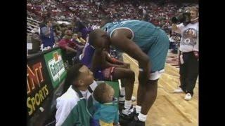 Larry Johnson - 1992 NBA Slam Dunk Contest ft. Toddler Steph Curry