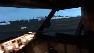 Landing a Boeing 737 simulator with no experience..crazy