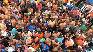 Thousands of People gather at Kolkata Babu ghat for Mahalaya Tarpan