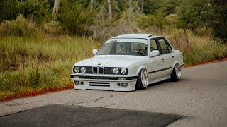 Bagged BMW E30 on Air Lift 3P With ITBs  Bag Riders