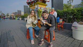 DICEN que la MEJOR COMIDA CALLEJERA del MUNDO es PERUANA   fT. @ViajayPrueba