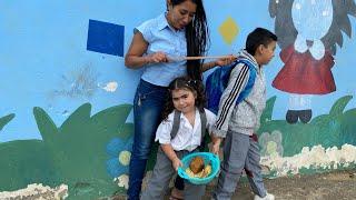 Cuquita en su primer día de escuela  