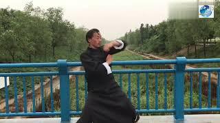 詠春拳：近身戰直沖拳爆強衝擊力 Wing Chun Kuen：close combat，straight punches with blast impact power！211211