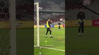 KIPER PERSIB BANDUNG KEVIN RAY MENDOZA LATIHAN DI GBK