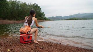 Best Video Hook Fishing  Big Fish Hunting Girl With Hook