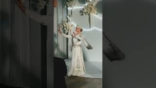 Танец невесты в национальном костюме 