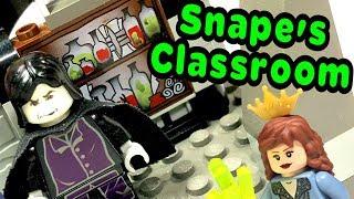 LEGO Snapes Classroom 4705 Harry Potter 2001 Review - BrickQueen