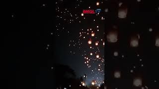 Ribuan Cahaya Lampion Bertaburan di Langit Borobudur