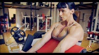 Cindy Landolt  Chest and Biceps Workout  Centurion Club Zurich