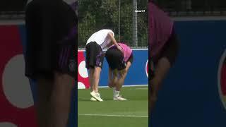 Schreckmoment im DFB-Training - Ärzte eilen herbei  #shorts #dfb