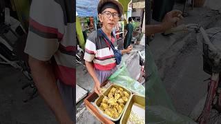Hardworking Old Man Selling Raw Chicken Only $0.40 #shorts #viral #trending