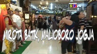 Jalan-jalan di Hamzah Batik Mirota Batik Malioboro Yogyakarta