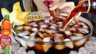 ASMR ES TEH MANIS SEGERRR  TEH PUCUK HARUM SWEET JASMINE ICED TEA  CRUNCHY ICE EATING️