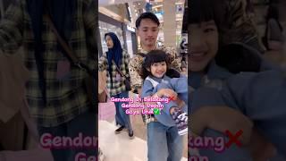 SIAPA YG PERNAH DI GENDONG KAYA DOMINIQUE GINI?#trending#viralvideo#shortvideo#shortviral#trend