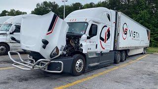 The Terrifying Moment Semi Truck Dies on Highway