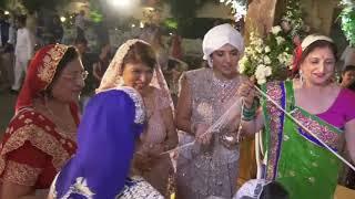 Parsi Wedding Ceremony Mahaziver with Hormazd in Mumbai