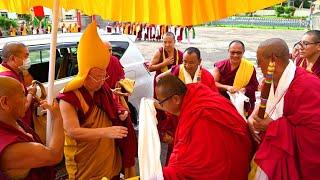 མཚུངས་མེད་བྱང་རྩེ་ཆོས་རྗེ་༧སྐྱབས་རྗེ་སྒོ་སོག་རིན་པོ་ཆེ་མཆོག་གྲྭ་ཚང་དུ་ཕེབས་སྐབས།