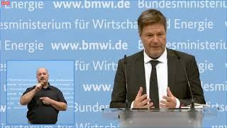 Bundesminister Robert Habeck bei der Amtsübergabe im Bundesministerium für Wirtschaft & Klimaschutz