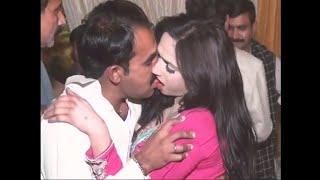 Hot dancer and group kiss New 2020 _Mujra_With_Rimal_Ali.Rimal_Ali_Shah.Naagin_Dance720