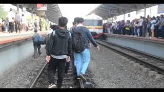 KRL HITACHIHitachi EMU - Toei 6000 - Bekasi Station a month or so before economy class got deleted