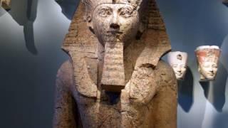 Hatşepsut’un Cenaze Tapınağı ve Diz Çökmüş Büyük Heykeli  Yeni Krallık Mısır Sanat Tarihi