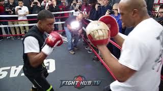 ERROL SPENCE LOOKING RAZOR SHARP DURING MITT WORKOUT - SPENCE VS PETERSON VIDEO