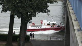 Gemeldeter Paddler in Not im Rhein zw Bonner Südbrücke-Kenndybrücke löst Großeinsatz aus am 21.07.24