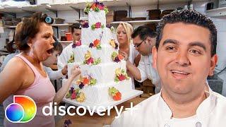 Noiva nervosa acaba estragando o bolo de casamento com as mãos  Cake Boss  discovery+ Brasil