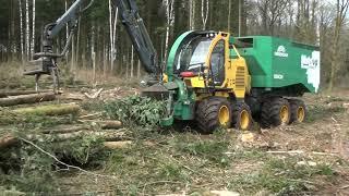 Green Chip 838CH self propelled woodchipper