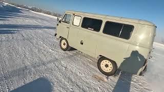 Впервые еду на Буханке в город. Перегоняем автомобиль его новому владельцу.