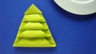 Servietten falten Weihnachten Tannenbaum als Weihnachtsdeko selber machen - Tischdeko